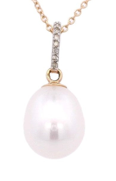 Sweet Frestwater Pearl with 14KT Diamond Bail