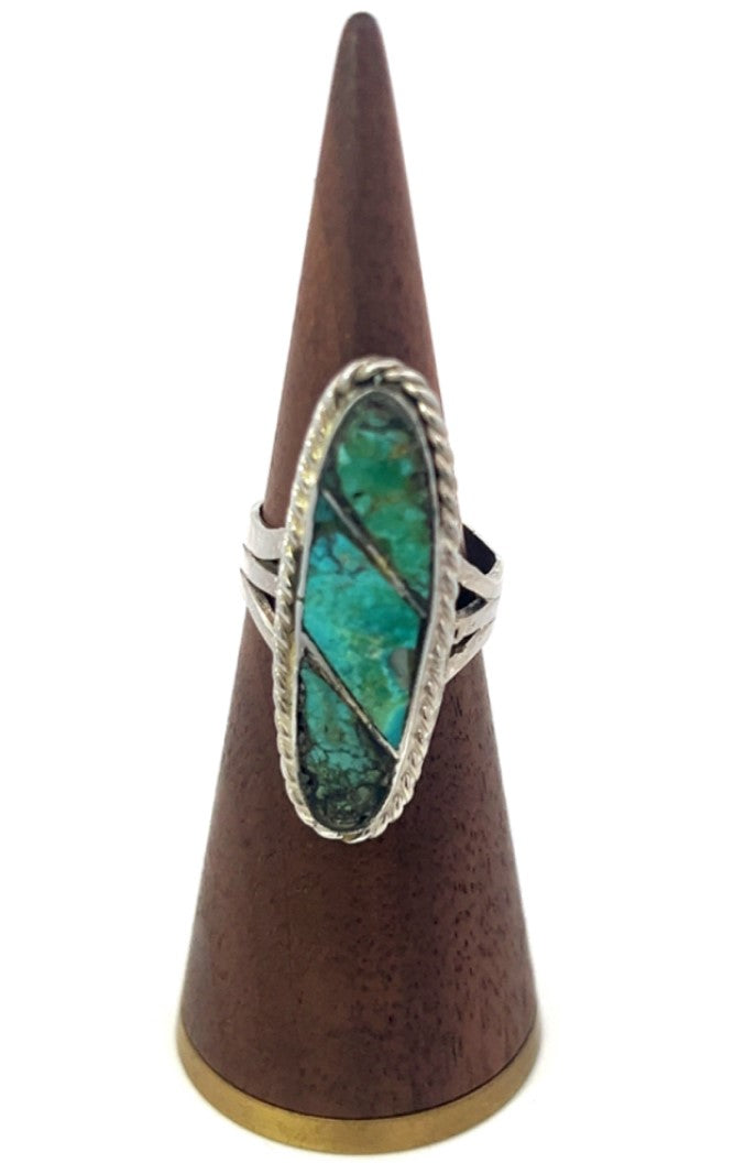 Native American Sterling Silver Ring With Inlay Turquoise Stones.