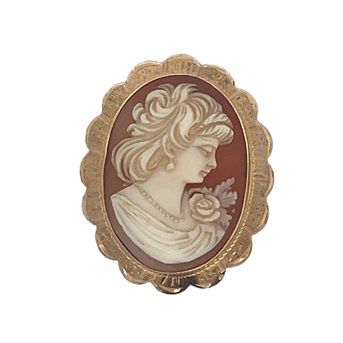 Shell Cameo Beautiful Carving Womes Profile With Yellow Gold Scallop Frame