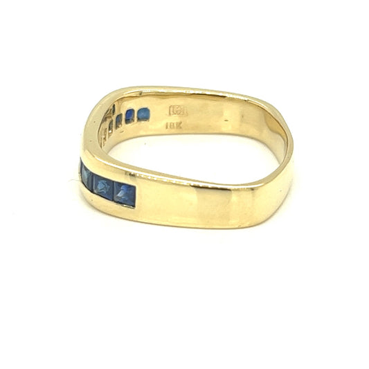 Sapphire and Diamond Diamond Ring