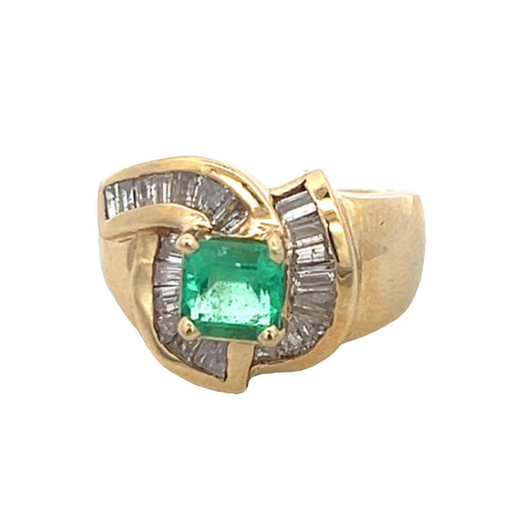 Stunning Emerald Ring