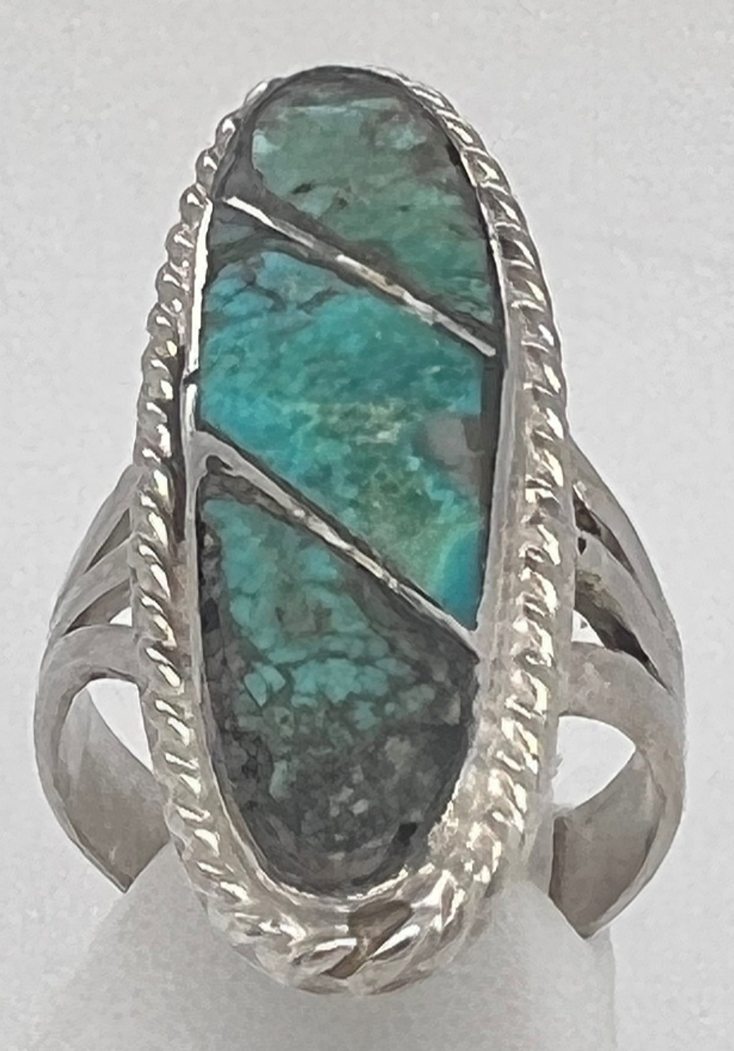 Native American Sterling Silver Ring With Inlay Turquoise Stones.